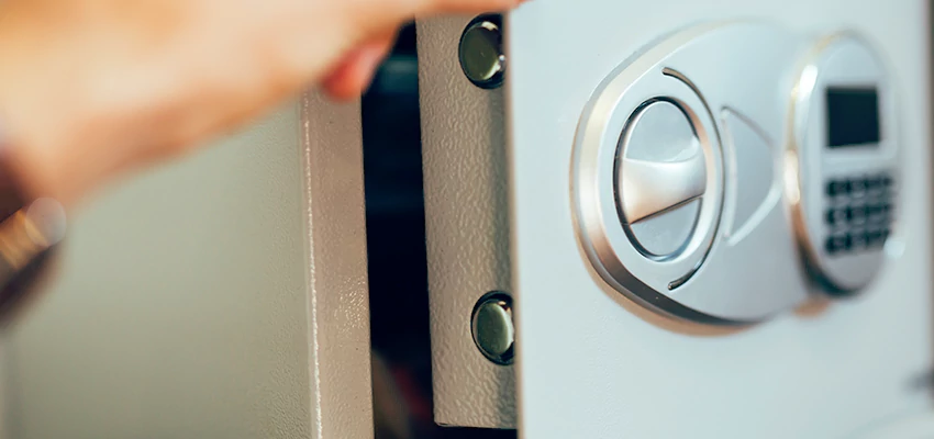 Fingerprint Safe Openers in Roseville, CA
